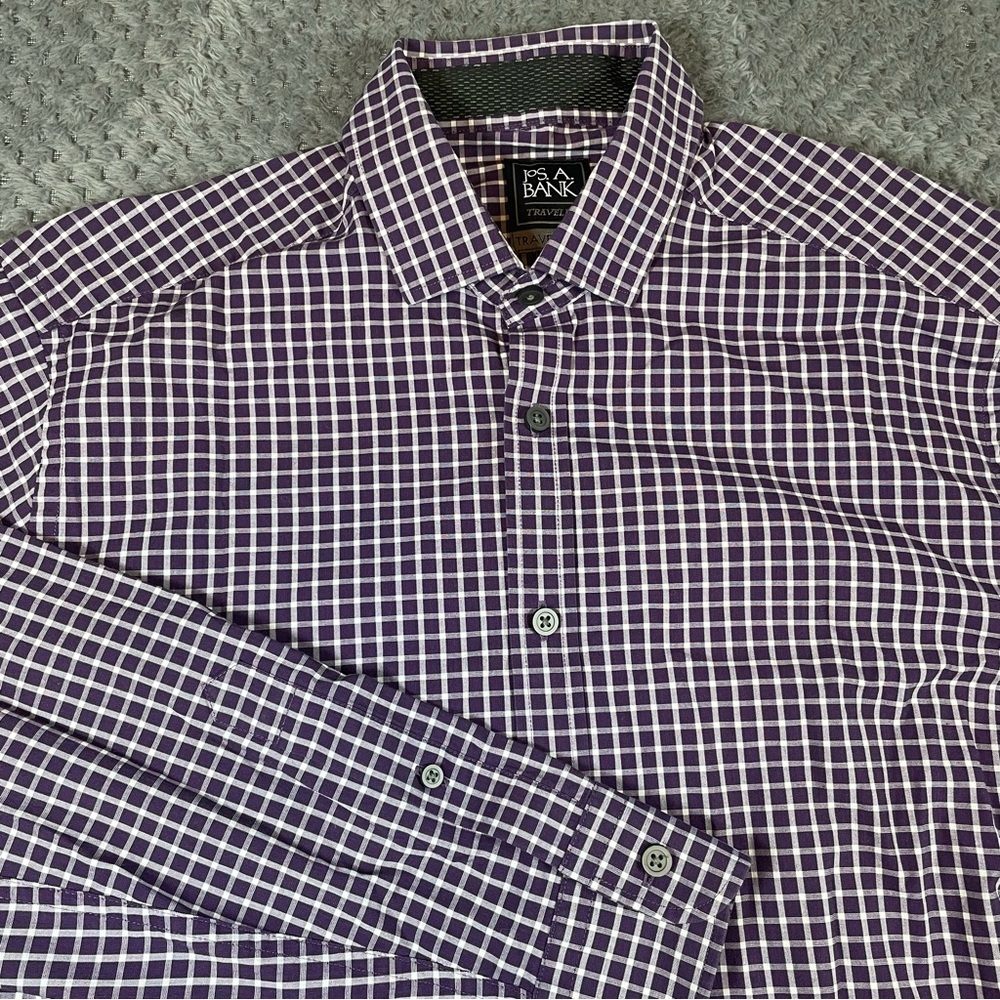 Jos. A Bank Traveler Travel Tech‎ Mens Size M Tailored Fit Purple Button Down